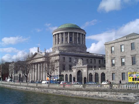 File:Dublin four courts.JPG - Wikipedia, the free encyclopedia