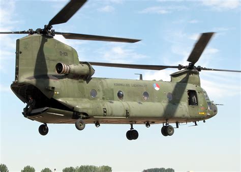 File:Chinook.ch-47d.d-101.rnethaf.arp.jpg - 维基百科，自由的百科全书