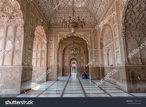 135 Badshahi Mosque Interior Design Royalty-Free Images, Stock Photos ...