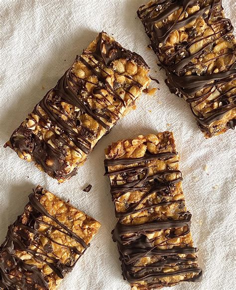 Chocolate peanut butter snack bars 🥜🍫 : r/Baking