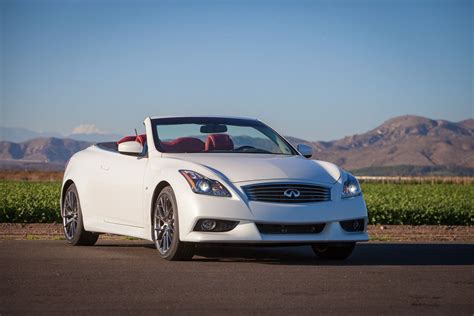 2014 Infiniti Q60 IPL Convertible | Top Speed