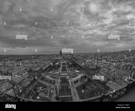 Aerial View Louvre Museum Paris Stock Photos & Aerial View Louvre ...