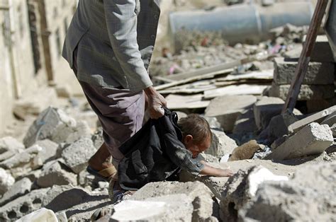 Civil war in Yemen: Two years of horrifying conflict in 75 powerful photos | IBTimes UK