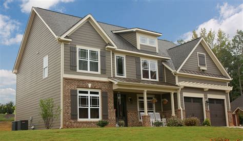 Primed Siding vs. Hardie ColorPlus Technology: Which is Best?