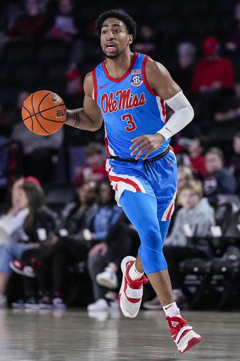 Ole Miss Basketball: Rebels pick up desperation win at Georgia