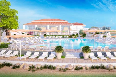 Jumeirah Islands Clubhouse Reopens | Retail & Leisure International