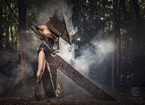 Pyramid Head Cosplay - Susan Onysko Photography | Pyramid head, Cosplay, Cosplay woman