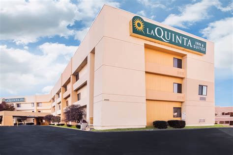 La Quinta Inn & Suites by Wyndham Columbia | Columbia, MO Hotels