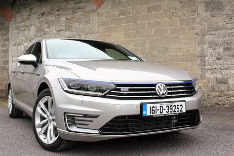 Volkswagen Passat GTE | Rev.ie