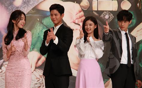 EXCLUSIVE: 'Love in the Moonlight' BOGUM and YOUJUNG give off FRESH CHARM! [Love in the Moonlight]