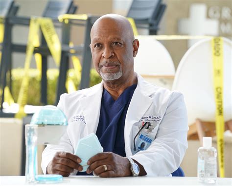 'Grey's Anatomy': Will Dr. Richard Webber Leave Surgery for Good?