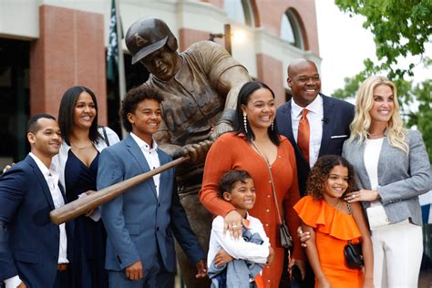 GALLERY: Auburn unveils statue of baseball legend Frank Thomas - Sports ...