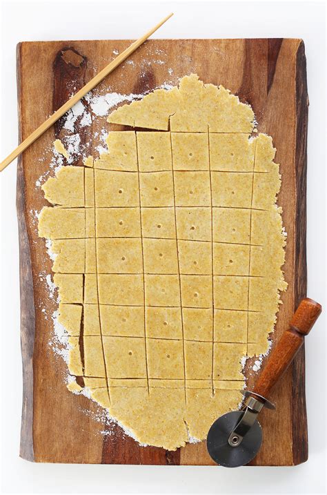 Peanut Butter Cheese Crackers | Minimalist Baker Recipes