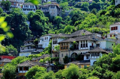 Gjirokastra Castle Expects Record Number of Visitors this Season • IIA