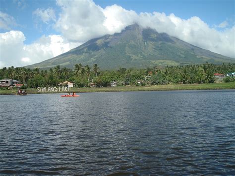 Adventures of A Vagabond: Sumlang Lake in Camalig Albay, A must see ...