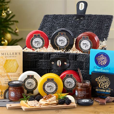 9 best cheese hampers to splurge on this Christmas | House & Garden