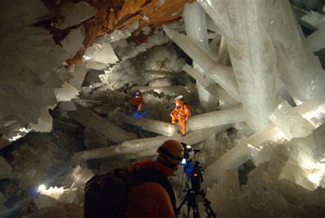 Giant Crystals of Naica – Naica, Mexico - Atlas Obscura