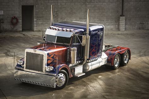 1992 Peterbilt 379 Transformers Optimus Prime stunt truck