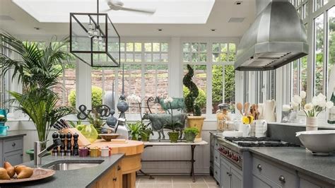 What To Know About Greenhouse Kitchens Before Building One