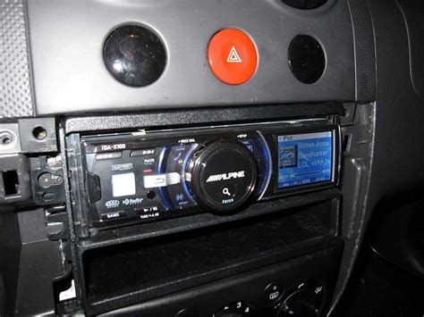 Photo how-to: Basic car stereo installation - CNET