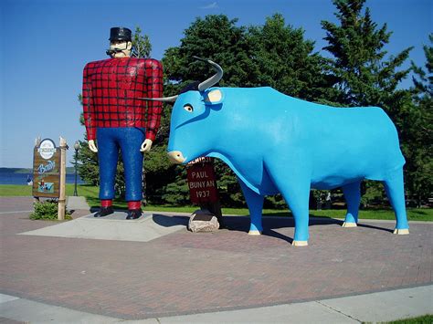 Bemidji's Paul Bunyan Statue Is Currently One Armed