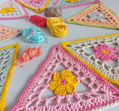 Crochet Flower Bunting - Free Pattern - Annie Design Crochet