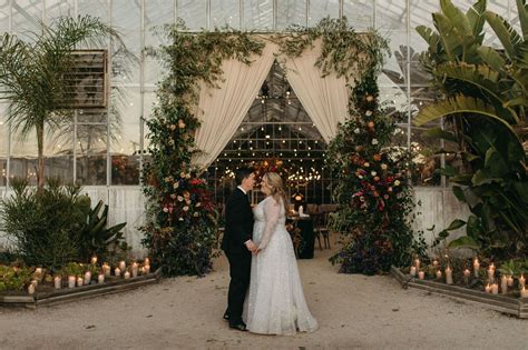 A Floral-Covered Greenhouse Was the Perfect Venue for This Glamorous Fall Wedding - Green ...