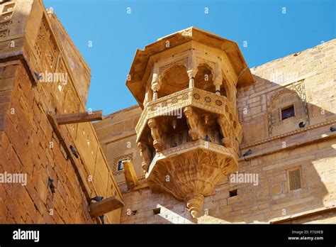 Ornate balcony in Jaisalmer Fort, architecture detail, Jaisalmer, Rajasthan, India Stock Photo ...