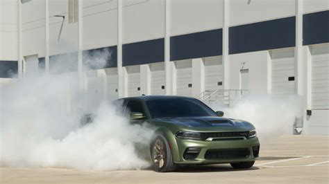 This 1,000-Horsepower Hellcat Charger Bends the ‘Street Car’ Paradigm