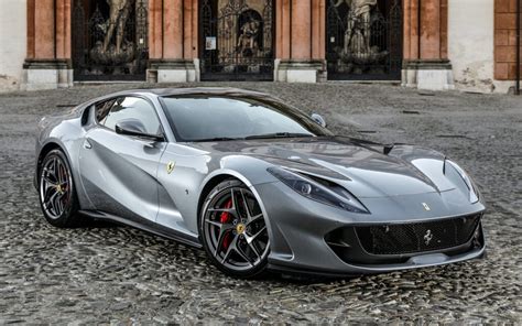 Ferrari 812superfast 2017 - specifications, price, photo - AvtoTachki