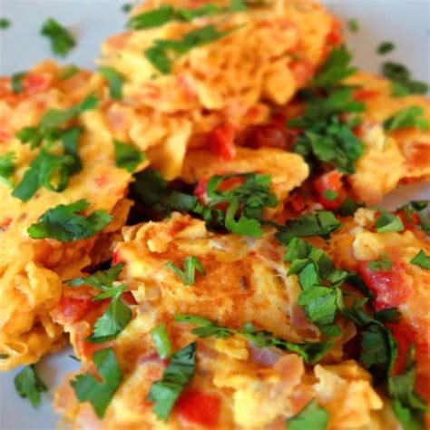 Spicy Scrambled Eggs - Stream of Flavors