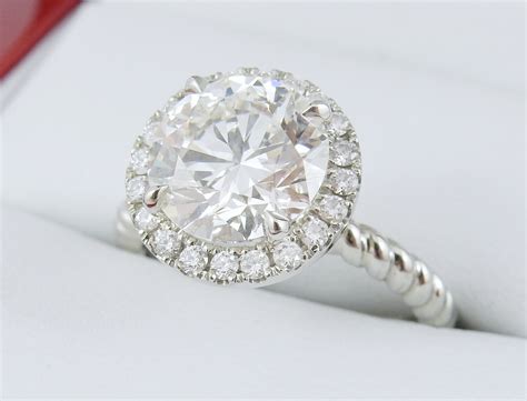 Round Diamond Halo with Rope-Shaped Band Style#4309 - DiamondNet