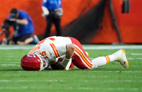 Breaking: Patrick Mahomes Reinjures Ankle, Chiefs' Backup Quarterback ...