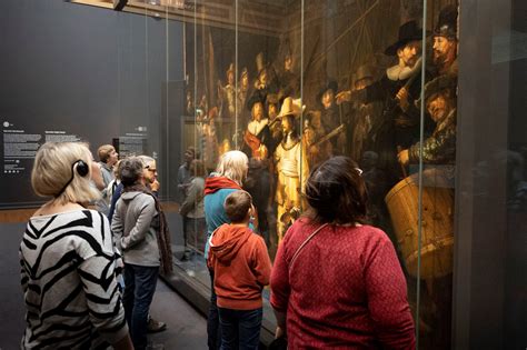 Rembrandt's 'The Night Watch' Visible from the Back for the First Time