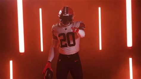 Take a look at the Browns' new uniforms