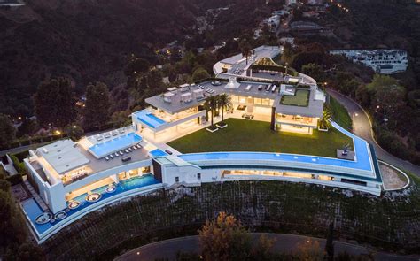 Troubled Bel Air Mega Mansion Sells for discounted $126M