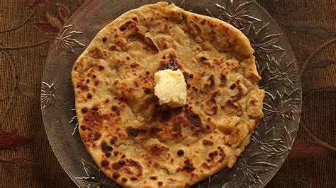 How Many Calories in Paratha with Egg? - Dietitian Ayesha Nasir