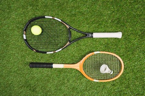 Tennis Racket vs Racquet: What’s the Difference? - Racquet Sports Center