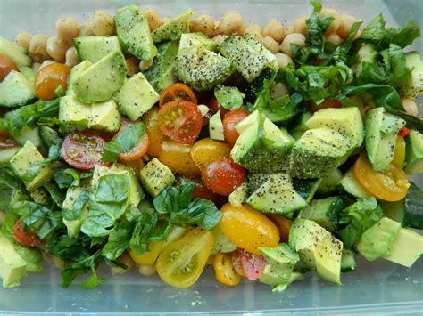 Summer Garbanzo Bean Salad | Raw food recipes, Delicious salads, Garbanzo beans salad