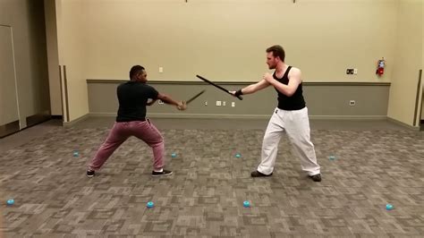 That Graceful Slice – Dueling Saber vs Short Sword (Enclosed Fight) - YouTube