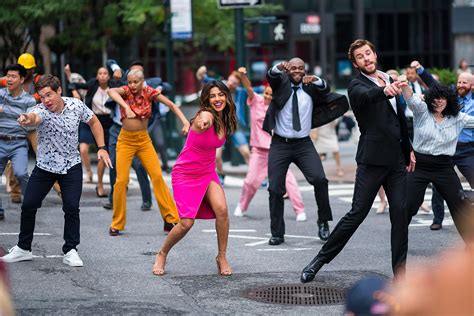 Liam Hemsworth, Rebel Wilson, and Priyanka Chopra Dance In The Street For Upcoming Movie | The ...