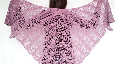 Elegant ~ Crochet Lace Fan Shawl • RaffamusaDesigns