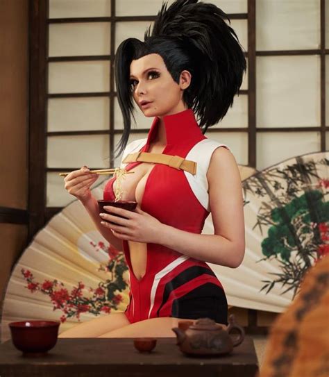 Momo Yaoyorozu Cosplay From My Hero Academia - Media Chomp