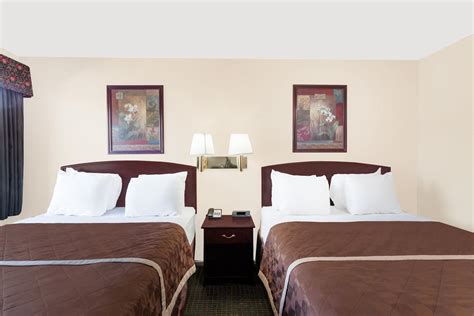 Travelodge by Wyndham Barstow | Barstow, CA Hotels