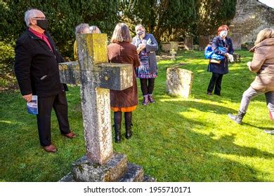 Haversham Buckinghamshire England April 11 2021 Stock Photo 1955710171 | Shutterstock