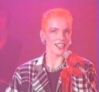 Eurythmics Perform Sweet Dreams Live In Japan - Ultimate Eurythmics: