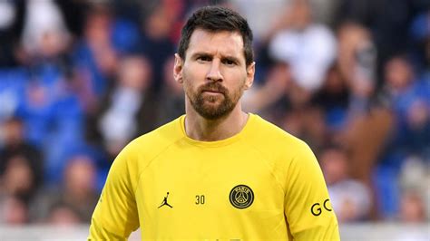 Exclusive: Lionel Messi asks to DELAY Al-Hilal move until 2024 as he angles for Barcelona return ...