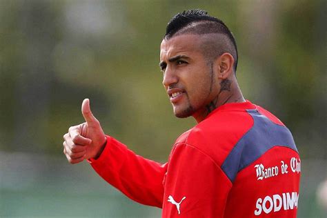 Arturo Vidal Wallpapers Images Photos Pictures Backgrounds