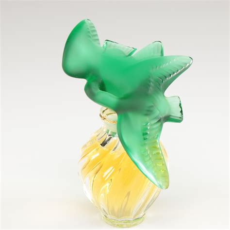 Nina Ricci "L'Air du Temps" Perfume in Limited Edition Lalique "Colombes" Bottle | EBTH