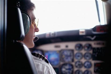 Can Pilots Wear Glasses? - Aeroclass.org